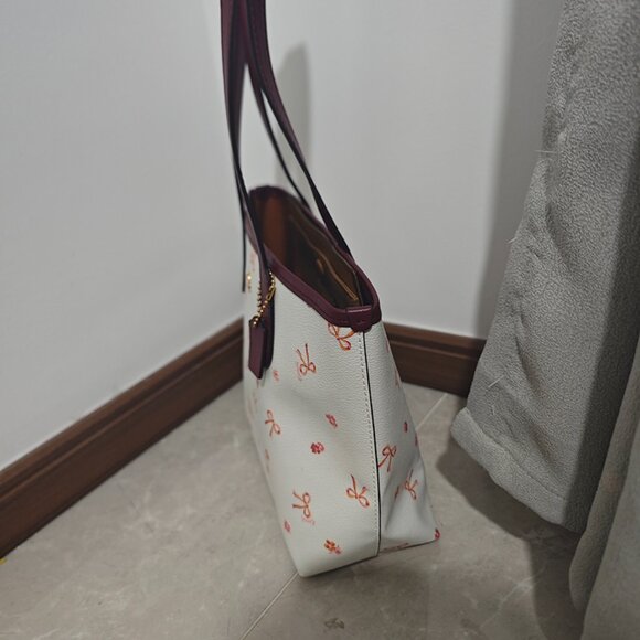 Coach Bow Tie Tote Bag - Picture 5 of 7